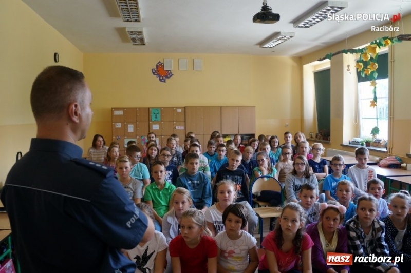 Zdjęcie w galerii na portalu naszraciborz.pl: Trwają wrześniowe spotkania policjantów z dziećmi i młodzieżą wiadomości z regionu