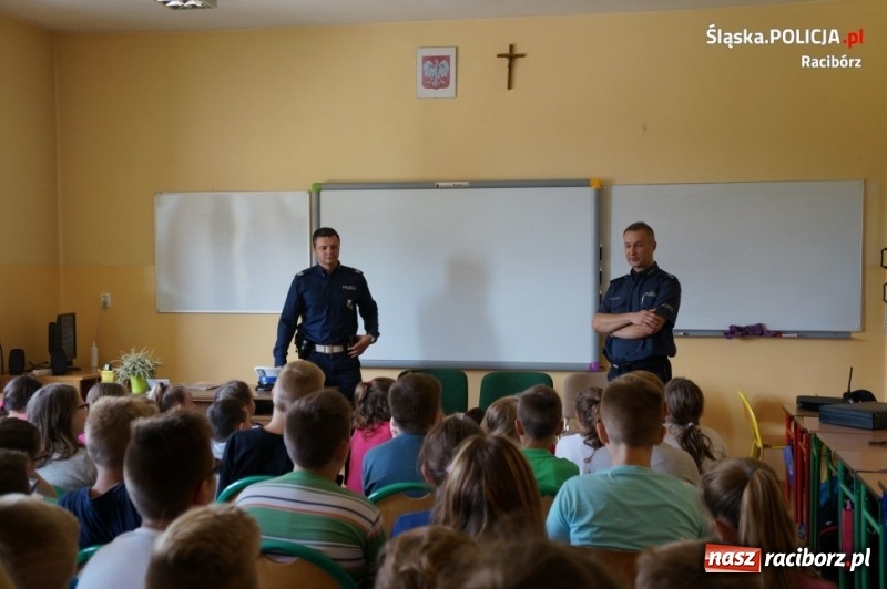 Zdjęcie w galerii na portalu naszraciborz.pl: Trwają wrześniowe spotkania policjantów z dziećmi i młodzieżą wiadomości z regionu