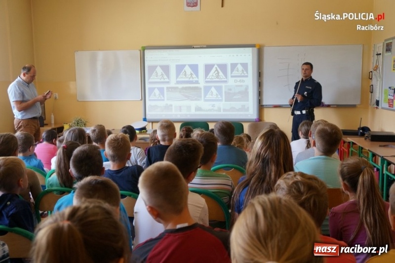 Zdjęcie w galerii na portalu naszraciborz.pl: Trwają wrześniowe spotkania policjantów z dziećmi i młodzieżą wiadomości z regionu