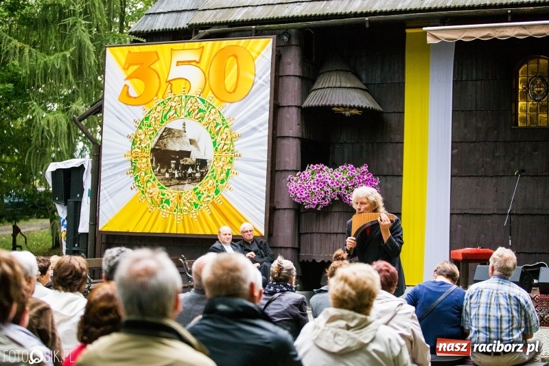 Zdjęcie w galerii na portalu naszraciborz.pl: Pierwszy dzień obchodów 750-lecia Pietrowic Wielkich oraz 350-lecia kościółka pw. św. Krzyża wiadomości z regionu
