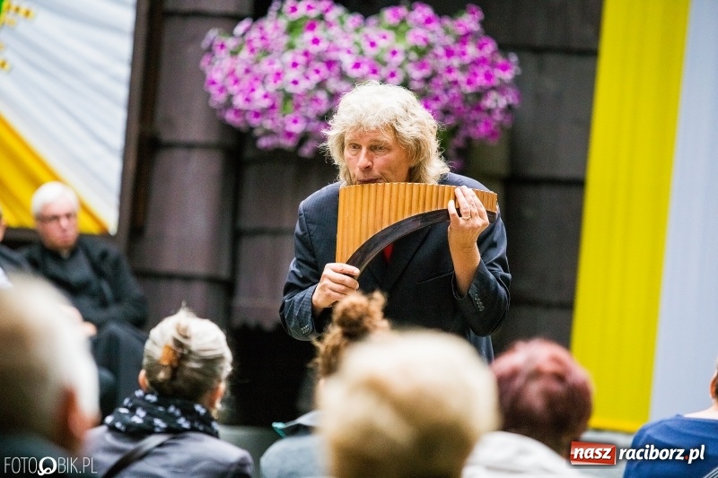 Zdjęcie w galerii na portalu naszraciborz.pl: Pierwszy dzień obchodów 750-lecia Pietrowic Wielkich oraz 350-lecia kościółka pw. św. Krzyża wiadomości z regionu