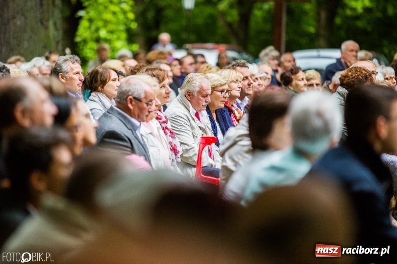 Zdjęcie w galerii na portalu naszraciborz.pl: Pierwszy dzień obchodów 750-lecia Pietrowic Wielkich oraz 350-lecia kościółka pw. św. Krzyża wiadomości z regionu