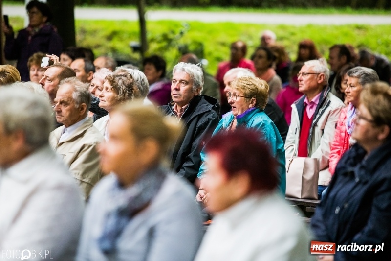 Zdjęcie w galerii na portalu naszraciborz.pl: Pierwszy dzień obchodów 750-lecia Pietrowic Wielkich oraz 350-lecia kościółka pw. św. Krzyża wiadomości z regionu