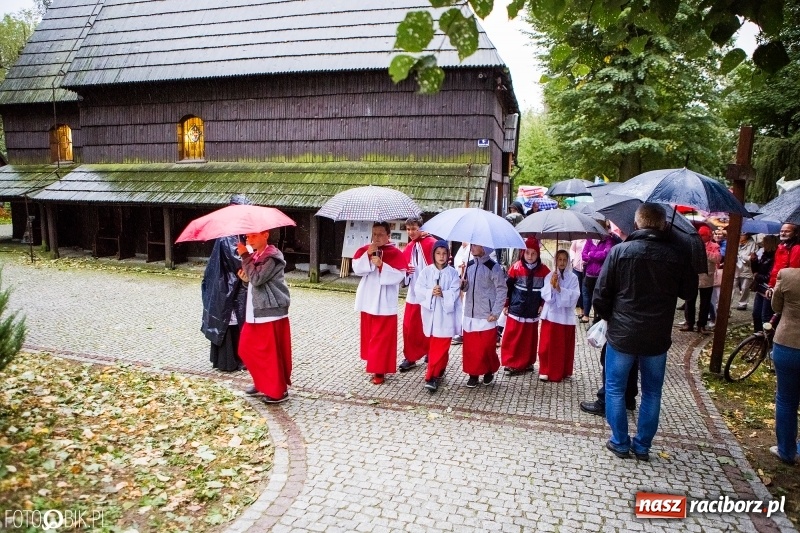 Zdjęcie w galerii na portalu naszraciborz.pl: Pierwszy dzień obchodów 750-lecia Pietrowic Wielkich oraz 350-lecia kościółka pw. św. Krzyża wiadomości z regionu