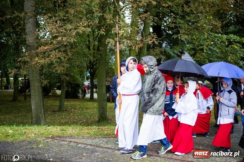 Zdjęcie w galerii na portalu naszraciborz.pl: Pierwszy dzień obchodów 750-lecia Pietrowic Wielkich oraz 350-lecia kościółka pw. św. Krzyża wiadomości z regionu