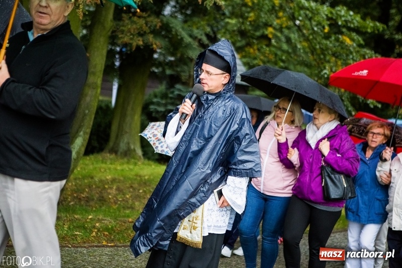 Zdjęcie w galerii na portalu naszraciborz.pl: Pierwszy dzień obchodów 750-lecia Pietrowic Wielkich oraz 350-lecia kościółka pw. św. Krzyża wiadomości z regionu