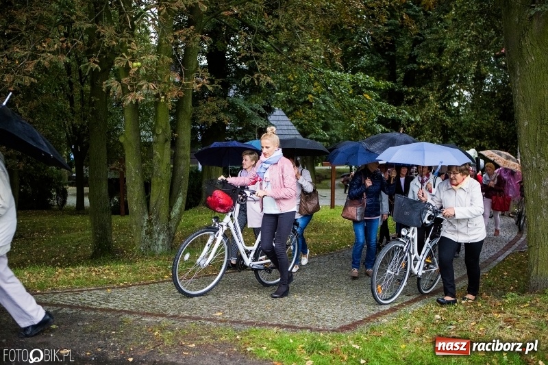 Zdjęcie w galerii na portalu naszraciborz.pl: Pierwszy dzień obchodów 750-lecia Pietrowic Wielkich oraz 350-lecia kościółka pw. św. Krzyża wiadomości z regionu