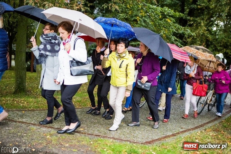 Zdjęcie w galerii na portalu naszraciborz.pl: Pierwszy dzień obchodów 750-lecia Pietrowic Wielkich oraz 350-lecia kościółka pw. św. Krzyża wiadomości z regionu