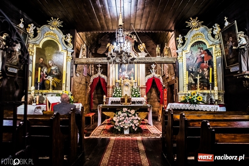 Zdjęcie w galerii na portalu naszraciborz.pl: Pierwszy dzień obchodów 750-lecia Pietrowic Wielkich oraz 350-lecia kościółka pw. św. Krzyża wiadomości z regionu