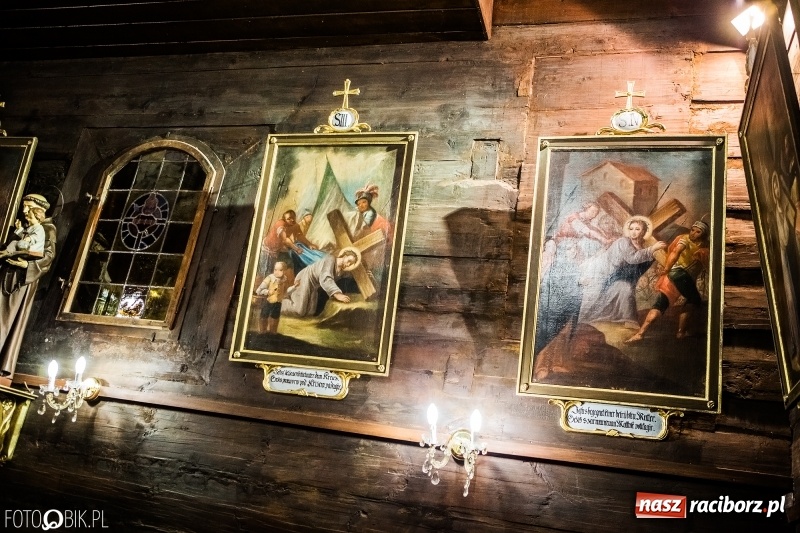 Zdjęcie w galerii na portalu naszraciborz.pl: Pierwszy dzień obchodów 750-lecia Pietrowic Wielkich oraz 350-lecia kościółka pw. św. Krzyża wiadomości z regionu