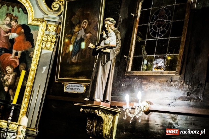 Zdjęcie w galerii na portalu naszraciborz.pl: Pierwszy dzień obchodów 750-lecia Pietrowic Wielkich oraz 350-lecia kościółka pw. św. Krzyża wiadomości z regionu