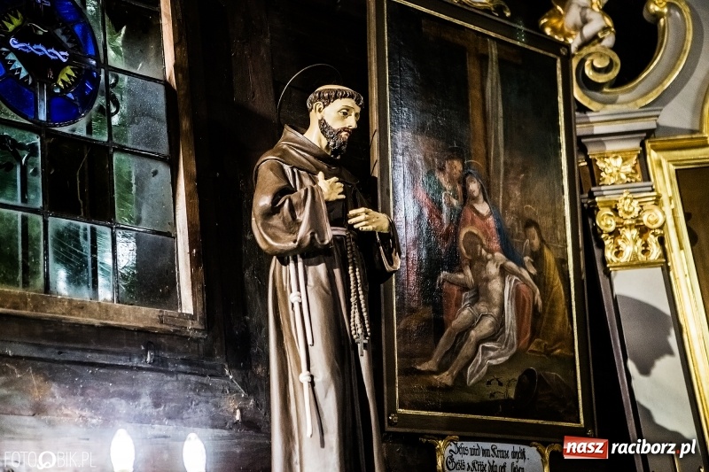 Zdjęcie w galerii na portalu naszraciborz.pl: Pierwszy dzień obchodów 750-lecia Pietrowic Wielkich oraz 350-lecia kościółka pw. św. Krzyża wiadomości z regionu