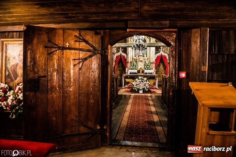 Zdjęcie w galerii na portalu naszraciborz.pl: Pierwszy dzień obchodów 750-lecia Pietrowic Wielkich oraz 350-lecia kościółka pw. św. Krzyża wiadomości z regionu