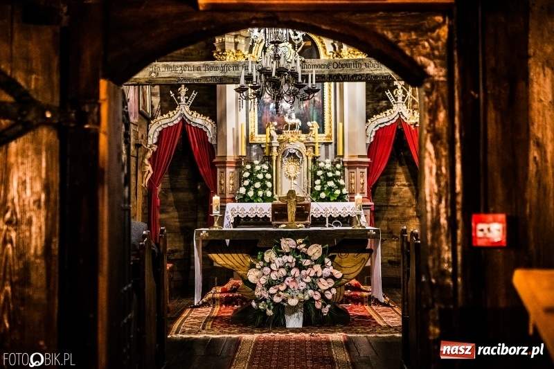 Zdjęcie w galerii na portalu naszraciborz.pl: Pierwszy dzień obchodów 750-lecia Pietrowic Wielkich oraz 350-lecia kościółka pw. św. Krzyża wiadomości z regionu