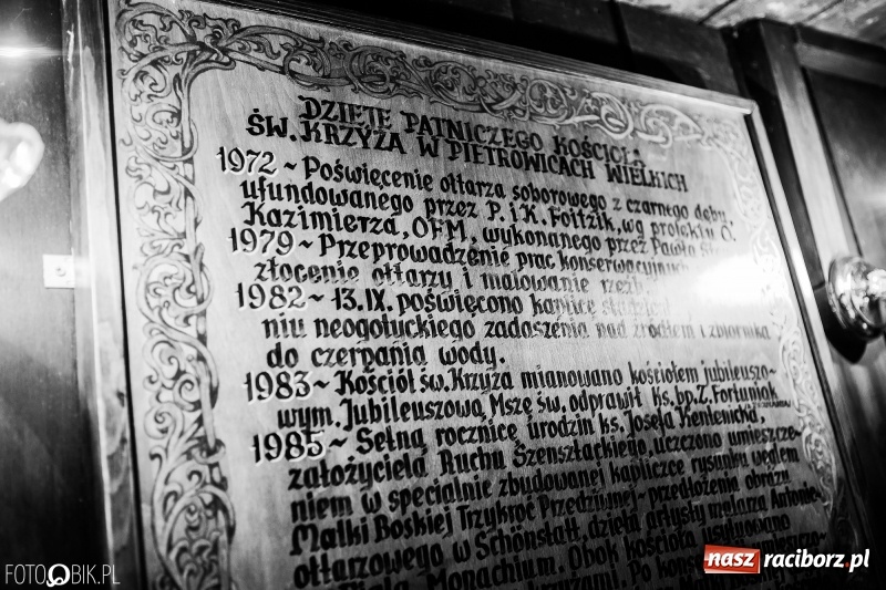 Zdjęcie w galerii na portalu naszraciborz.pl: Pierwszy dzień obchodów 750-lecia Pietrowic Wielkich oraz 350-lecia kościółka pw. św. Krzyża wiadomości z regionu