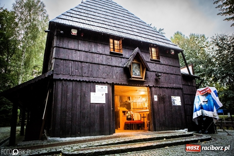 Zdjęcie w galerii na portalu naszraciborz.pl: Pierwszy dzień obchodów 750-lecia Pietrowic Wielkich oraz 350-lecia kościółka pw. św. Krzyża wiadomości z regionu