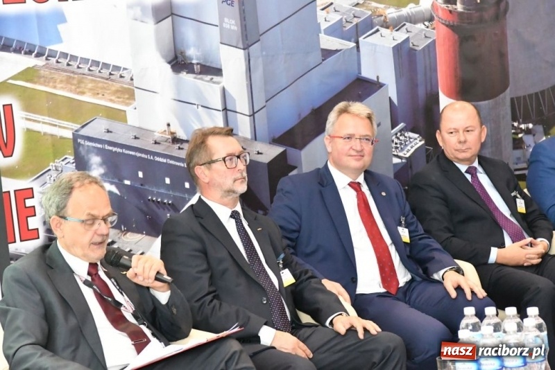 Zdjęcie w galerii na portalu naszraciborz.pl: Rafako na XIX Sympozjum Naukowo-Technicznym Energetyka Bełchatów wiadomości z regionu