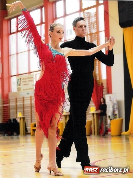 Zdjęcie w galerii na portalu naszraciborz.pl: Pary KTT Rewia z MDK rozpoczęły nowy sezon z sukcesem wiadomości z regionu