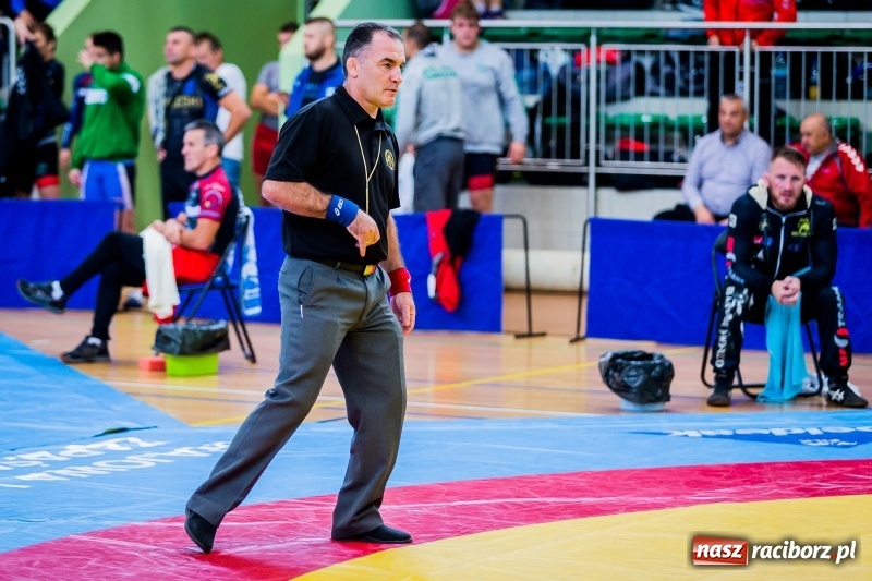 Zdjęcie w galerii na portalu naszraciborz.pl: W Arenie Rafako trwają mistrzostwa Polski seniorów w zapasach  wiadomości z regionu