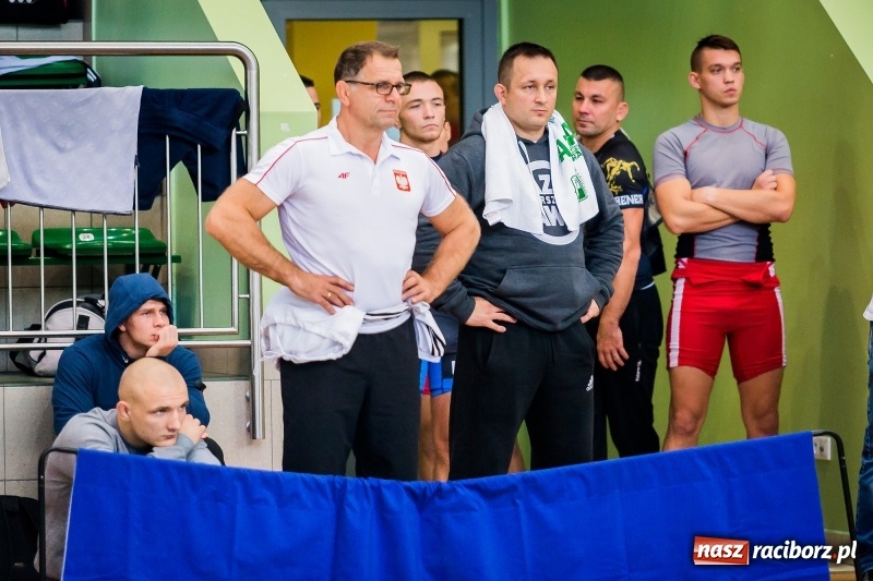 Zdjęcie w galerii na portalu naszraciborz.pl: W Arenie Rafako trwają mistrzostwa Polski seniorów w zapasach  wiadomości z regionu