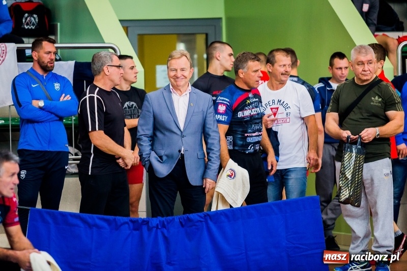 Zdjęcie w galerii na portalu naszraciborz.pl: W Arenie Rafako trwają mistrzostwa Polski seniorów w zapasach  wiadomości z regionu
