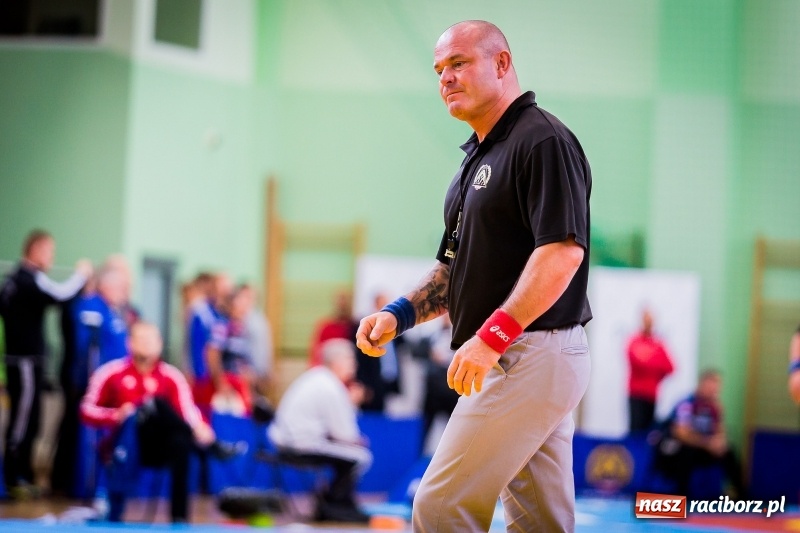 Zdjęcie w galerii na portalu naszraciborz.pl: W Arenie Rafako trwają mistrzostwa Polski seniorów w zapasach  wiadomości z regionu