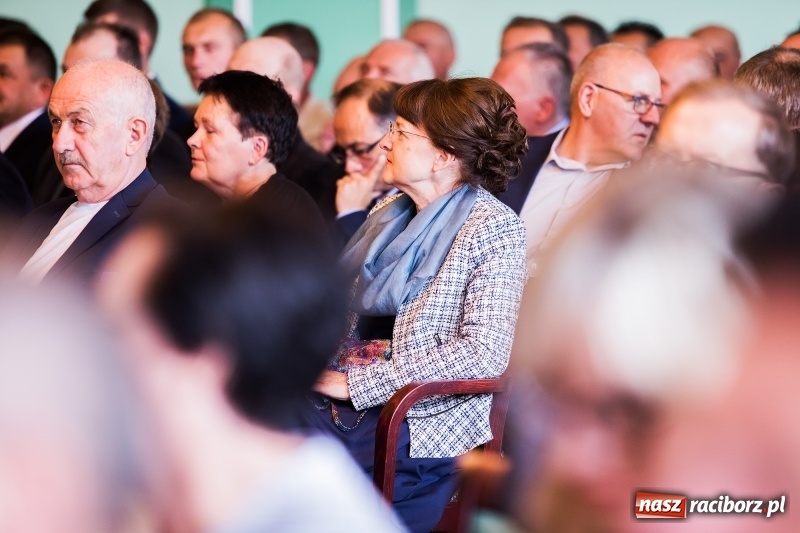 Zdjęcie w galerii na portalu naszraciborz.pl: Dzień Energetyka - oficjalne obchody w pałacyku Rafako. Jubileusze, nagrody i wyróżnienia wiadomości z regionu