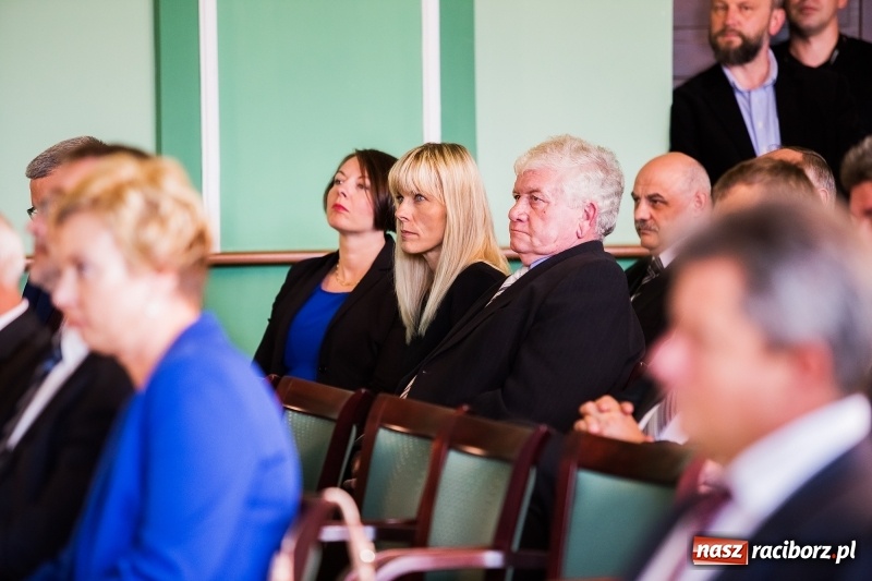 Zdjęcie w galerii na portalu naszraciborz.pl: Dzień Energetyka - oficjalne obchody w pałacyku Rafako. Jubileusze, nagrody i wyróżnienia wiadomości z regionu