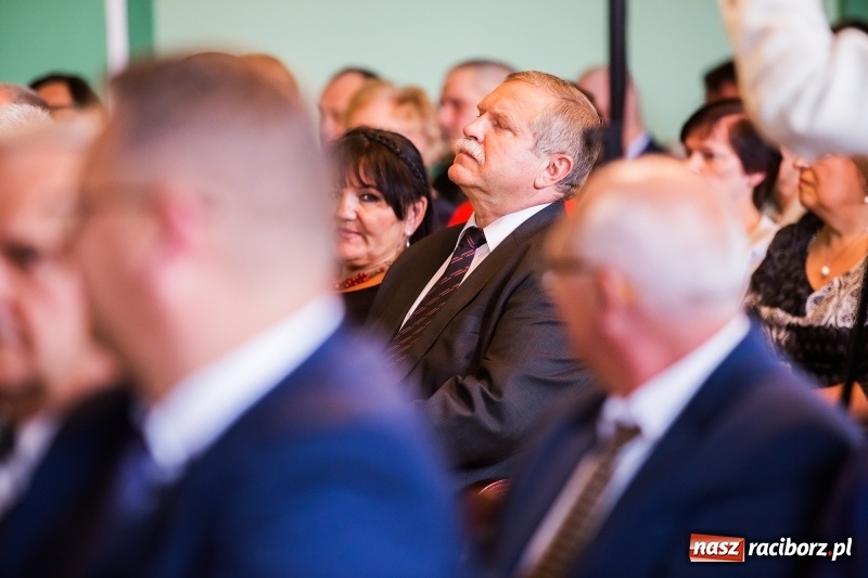 Zdjęcie w galerii na portalu naszraciborz.pl: Dzień Energetyka - oficjalne obchody w pałacyku Rafako. Jubileusze, nagrody i wyróżnienia wiadomości z regionu