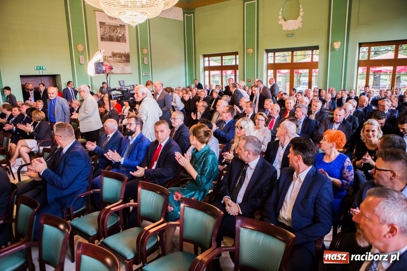 Zdjęcie w galerii na portalu naszraciborz.pl: Dzień Energetyka - oficjalne obchody w pałacyku Rafako. Jubileusze, nagrody i wyróżnienia wiadomości z regionu