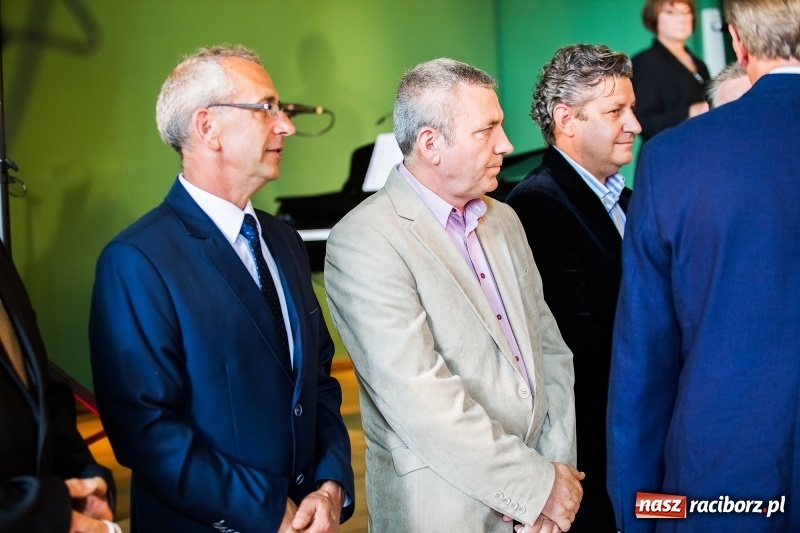 Zdjęcie w galerii na portalu naszraciborz.pl: Dzień Energetyka - oficjalne obchody w pałacyku Rafako. Jubileusze, nagrody i wyróżnienia wiadomości z regionu