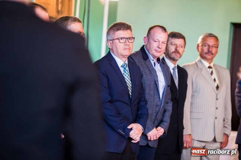 Zdjęcie w galerii na portalu naszraciborz.pl: Dzień Energetyka - oficjalne obchody w pałacyku Rafako. Jubileusze, nagrody i wyróżnienia wiadomości z regionu