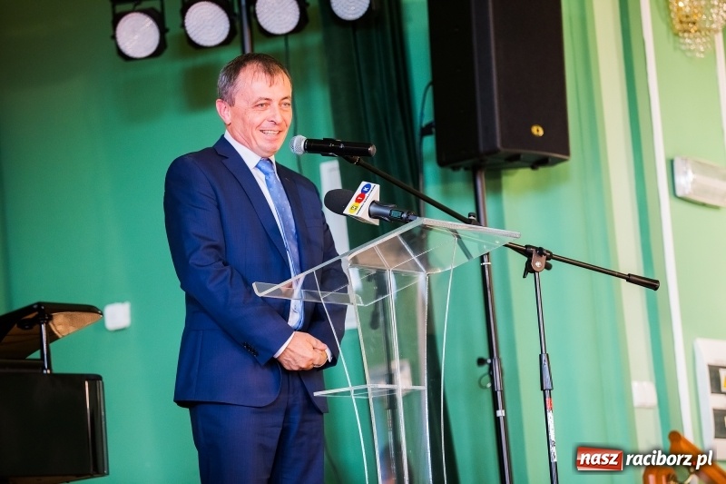 Zdjęcie w galerii na portalu naszraciborz.pl: Dzień Energetyka - oficjalne obchody w pałacyku Rafako. Jubileusze, nagrody i wyróżnienia wiadomości z regionu