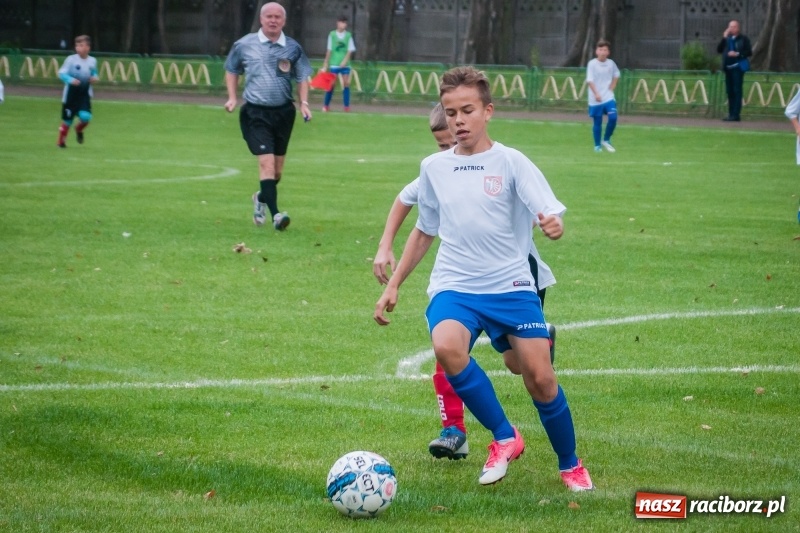 Zdjęcie w galerii na portalu naszraciborz.pl: Trampkarze Lubomi lepsi przy Wyszyńskiego wiadomości z regionu