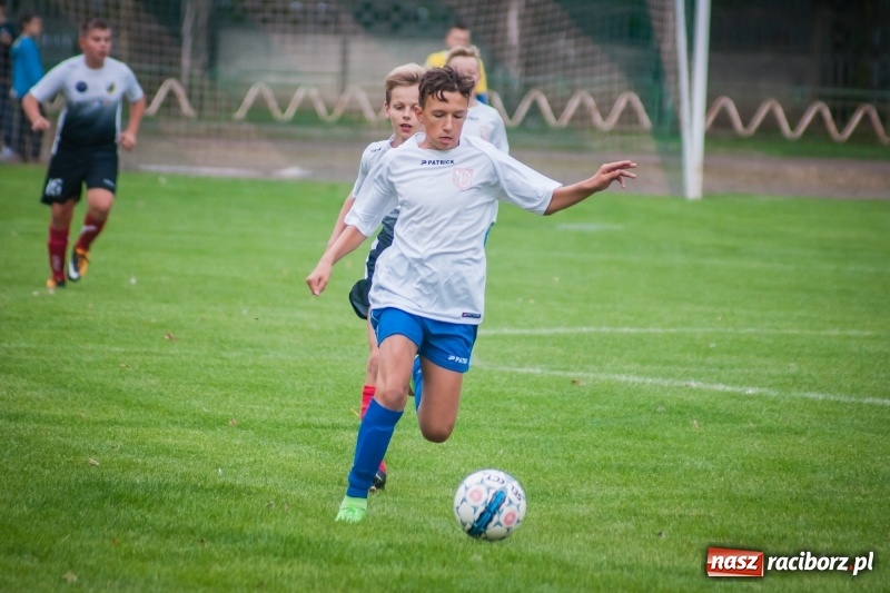 Zdjęcie w galerii na portalu naszraciborz.pl: Trampkarze Lubomi lepsi przy Wyszyńskiego wiadomości z regionu