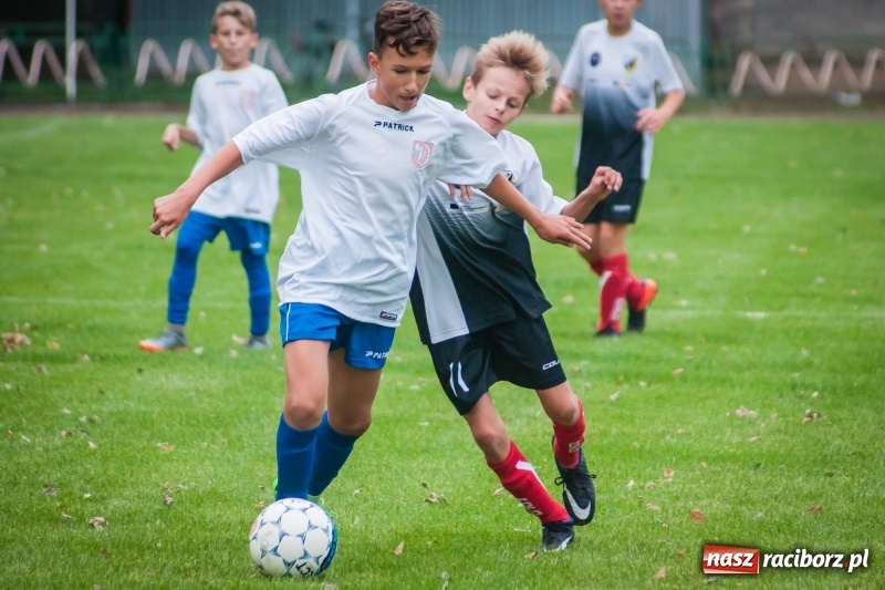 Zdjęcie w galerii na portalu naszraciborz.pl: Trampkarze Lubomi lepsi przy Wyszyńskiego wiadomości z regionu