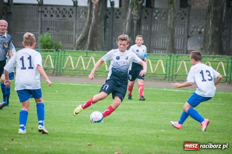 Zdjęcie w galerii na portalu naszraciborz.pl: Trampkarze Lubomi lepsi przy Wyszyńskiego wiadomości z regionu