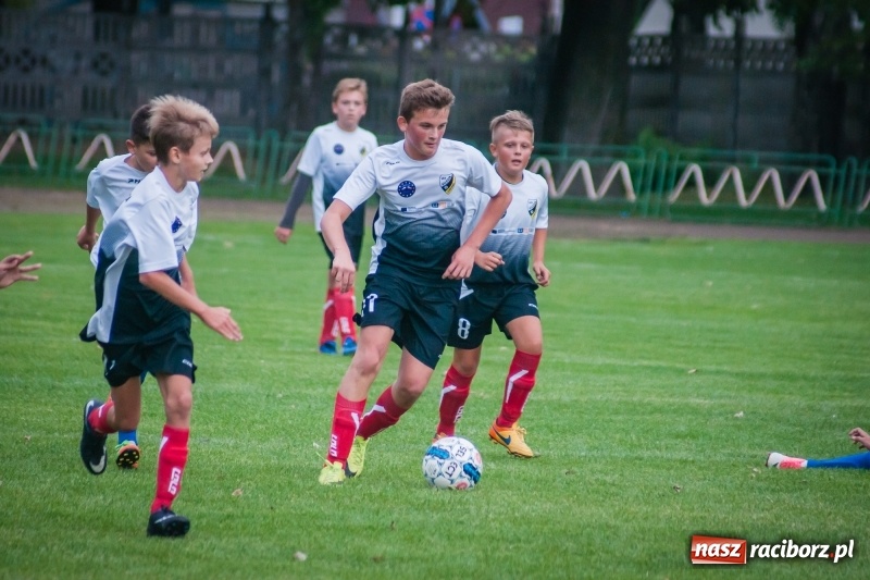 Zdjęcie w galerii na portalu naszraciborz.pl: Trampkarze Lubomi lepsi przy Wyszyńskiego wiadomości z regionu