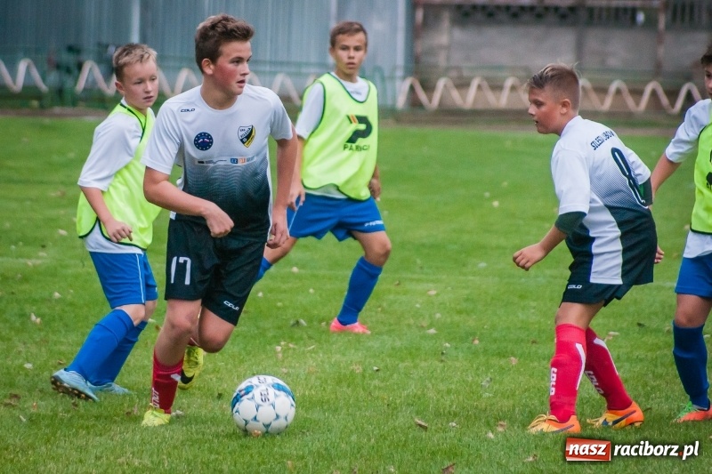 Zdjęcie w galerii na portalu naszraciborz.pl: Trampkarze Lubomi lepsi przy Wyszyńskiego wiadomości z regionu