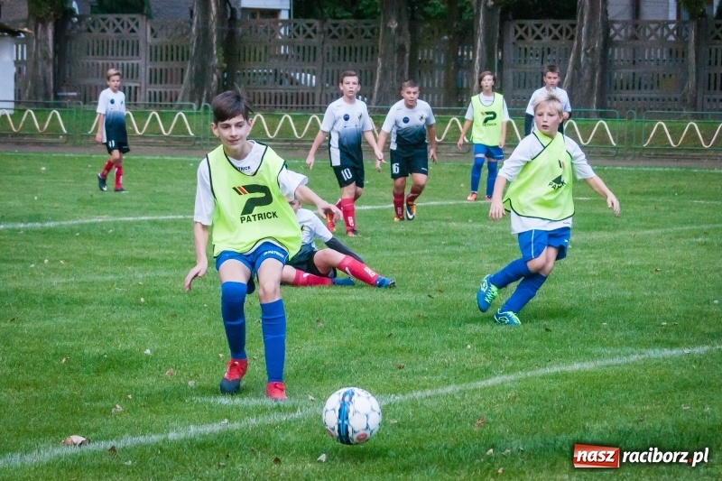 Zdjęcie w galerii na portalu naszraciborz.pl: Trampkarze Lubomi lepsi przy Wyszyńskiego wiadomości z regionu