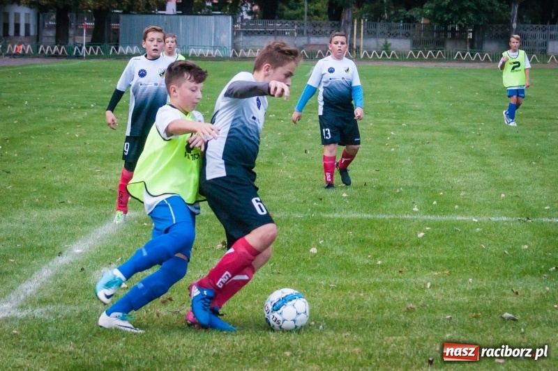 Zdjęcie w galerii na portalu naszraciborz.pl: Trampkarze Lubomi lepsi przy Wyszyńskiego wiadomości z regionu