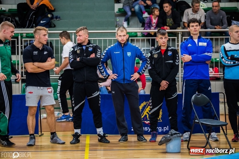 Zdjęcie w galerii na portalu naszraciborz.pl: Mistrzostwa Polski w zapasach w Arenie Rafako. Trzy medale dla Unii Racibórz wiadomości z regionu