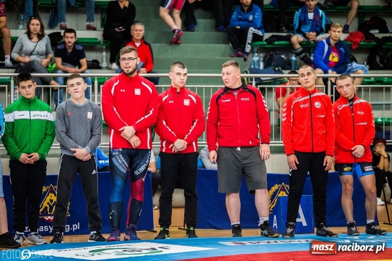 Zdjęcie w galerii na portalu naszraciborz.pl: Mistrzostwa Polski w zapasach w Arenie Rafako. Trzy medale dla Unii Racibórz wiadomości z regionu