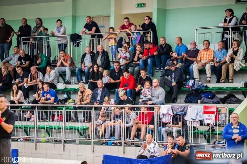 Zdjęcie w galerii na portalu naszraciborz.pl: Mistrzostwa Polski w zapasach w Arenie Rafako. Trzy medale dla Unii Racibórz wiadomości z regionu