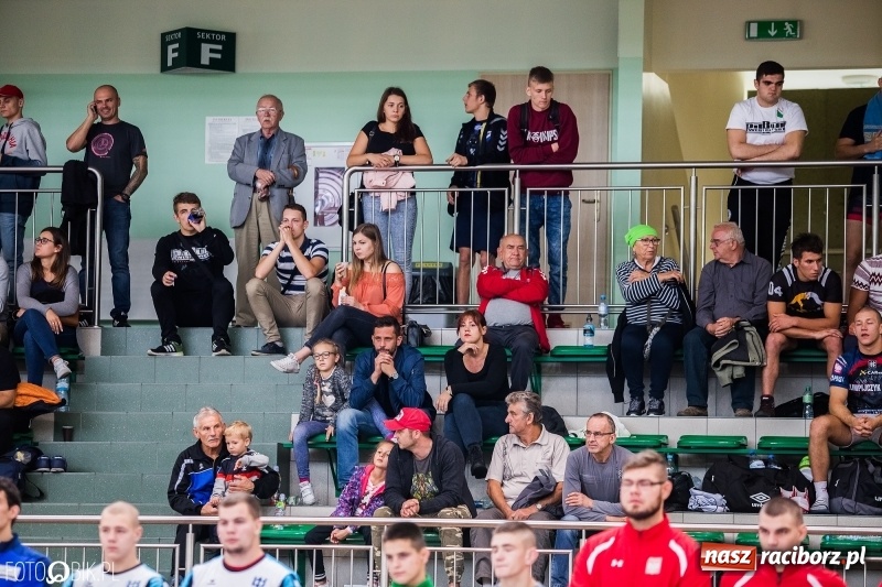 Zdjęcie w galerii na portalu naszraciborz.pl: Mistrzostwa Polski w zapasach w Arenie Rafako. Trzy medale dla Unii Racibórz wiadomości z regionu