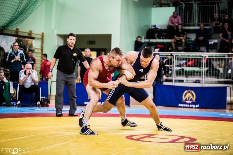 Zdjęcie w galerii na portalu naszraciborz.pl: Mistrzostwa Polski w zapasach w Arenie Rafako. Trzy medale dla Unii Racibórz wiadomości z regionu