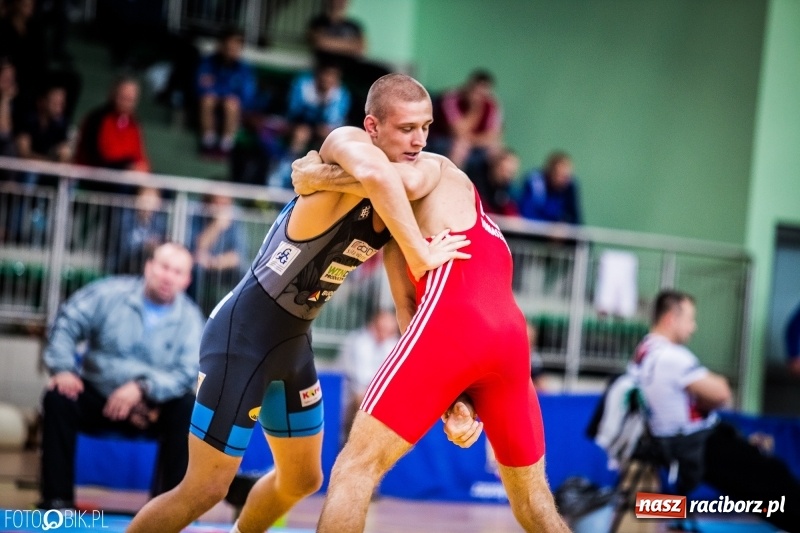 Zdjęcie w galerii na portalu naszraciborz.pl: Mistrzostwa Polski w zapasach w Arenie Rafako. Trzy medale dla Unii Racibórz wiadomości z regionu