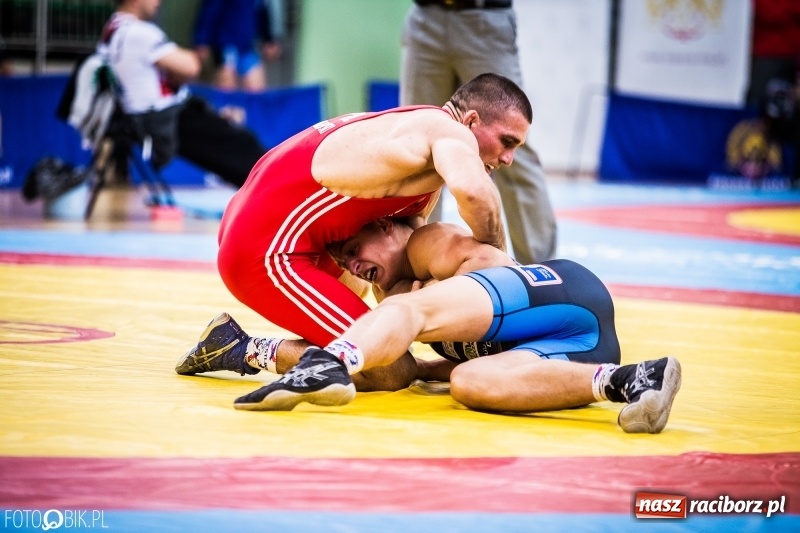 Zdjęcie w galerii na portalu naszraciborz.pl: Mistrzostwa Polski w zapasach w Arenie Rafako. Trzy medale dla Unii Racibórz wiadomości z regionu