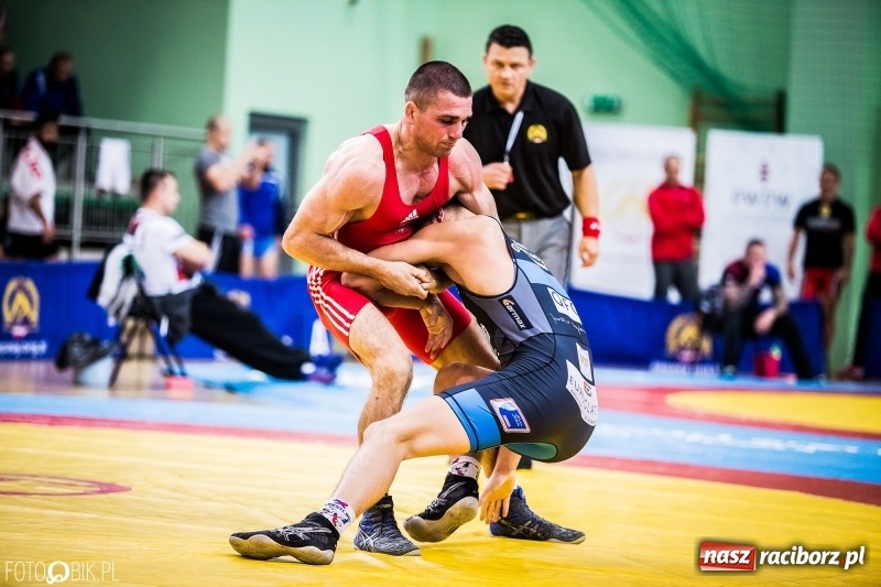 Zdjęcie w galerii na portalu naszraciborz.pl: Mistrzostwa Polski w zapasach w Arenie Rafako. Trzy medale dla Unii Racibórz wiadomości z regionu