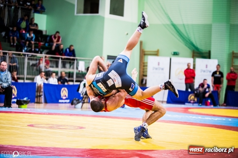 Zdjęcie w galerii na portalu naszraciborz.pl: Mistrzostwa Polski w zapasach w Arenie Rafako. Trzy medale dla Unii Racibórz wiadomości z regionu